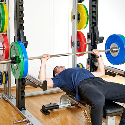 Freihanteltraining im Therapiezentrum Daun